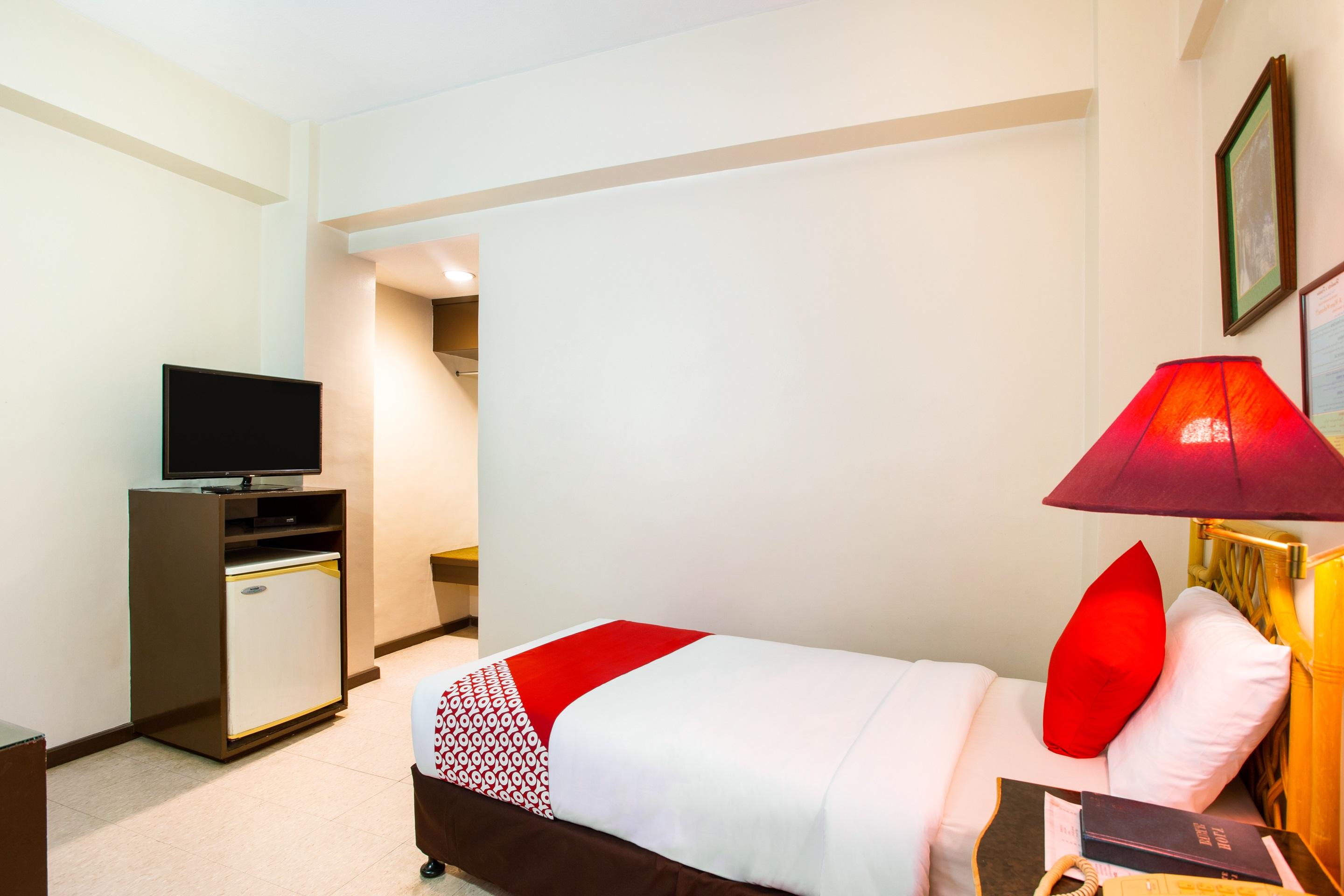 Oyo 414 Humberto'S Hotel Davao Екстер'єр фото