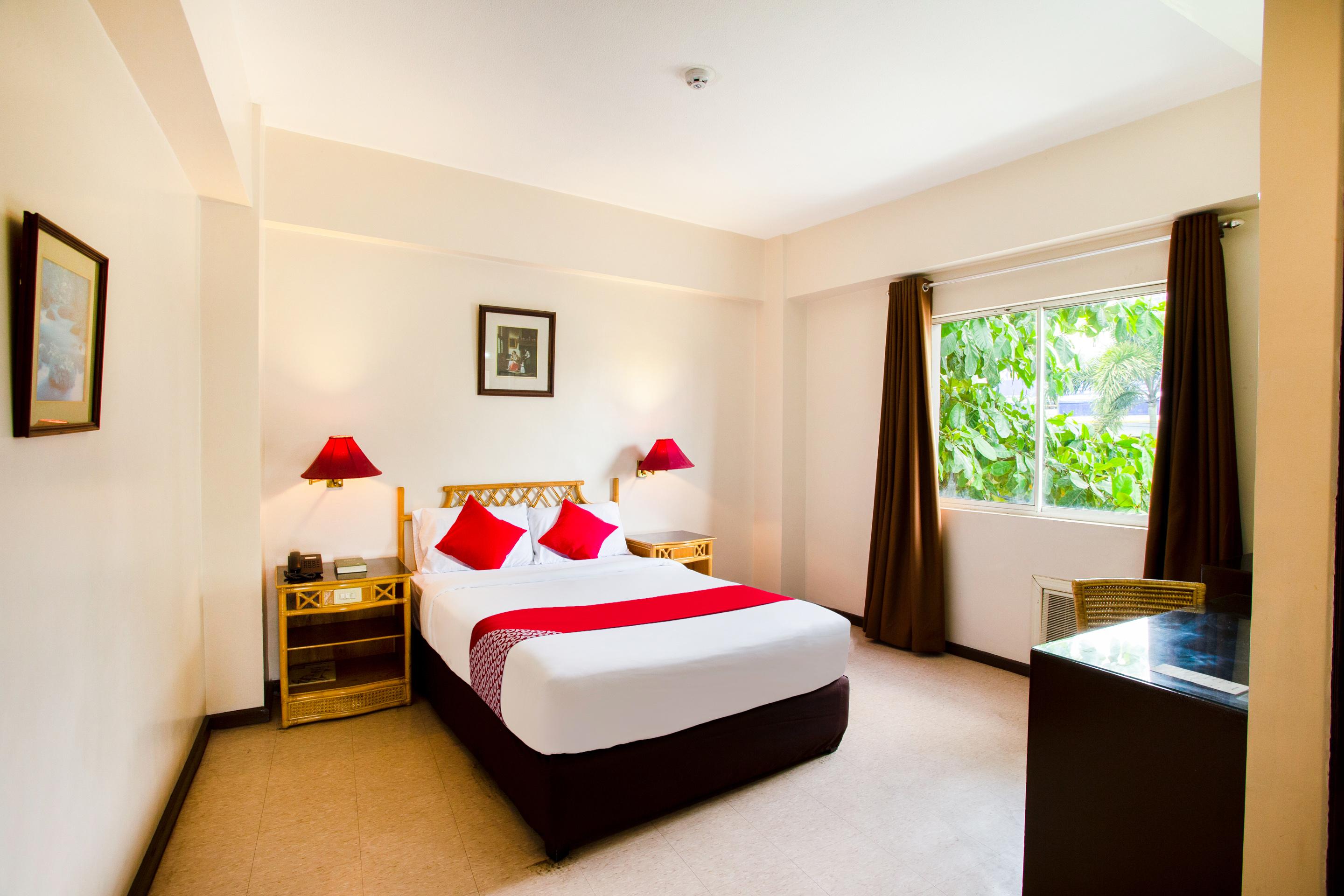 Oyo 414 Humberto'S Hotel Davao Екстер'єр фото