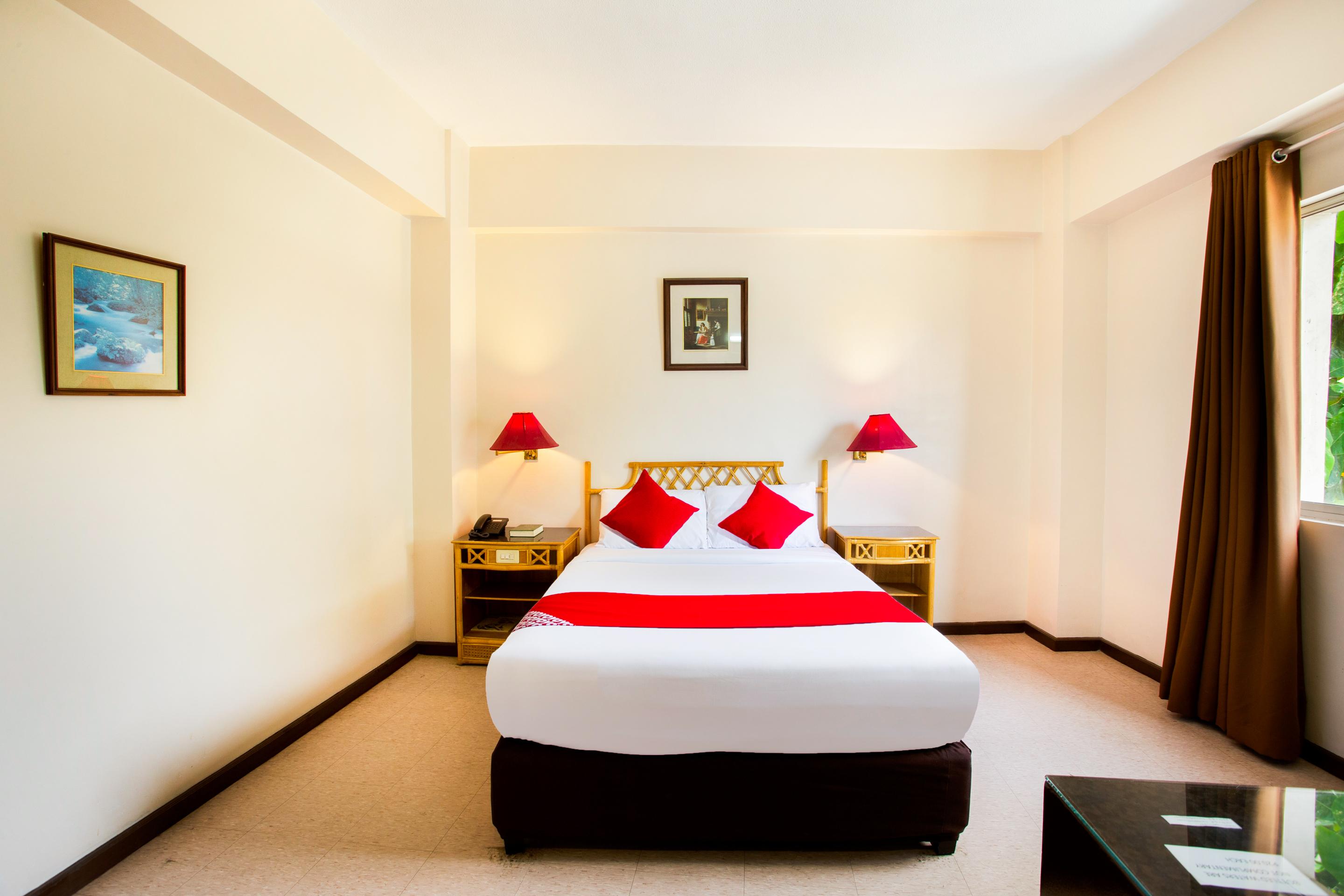 Oyo 414 Humberto'S Hotel Davao Екстер'єр фото