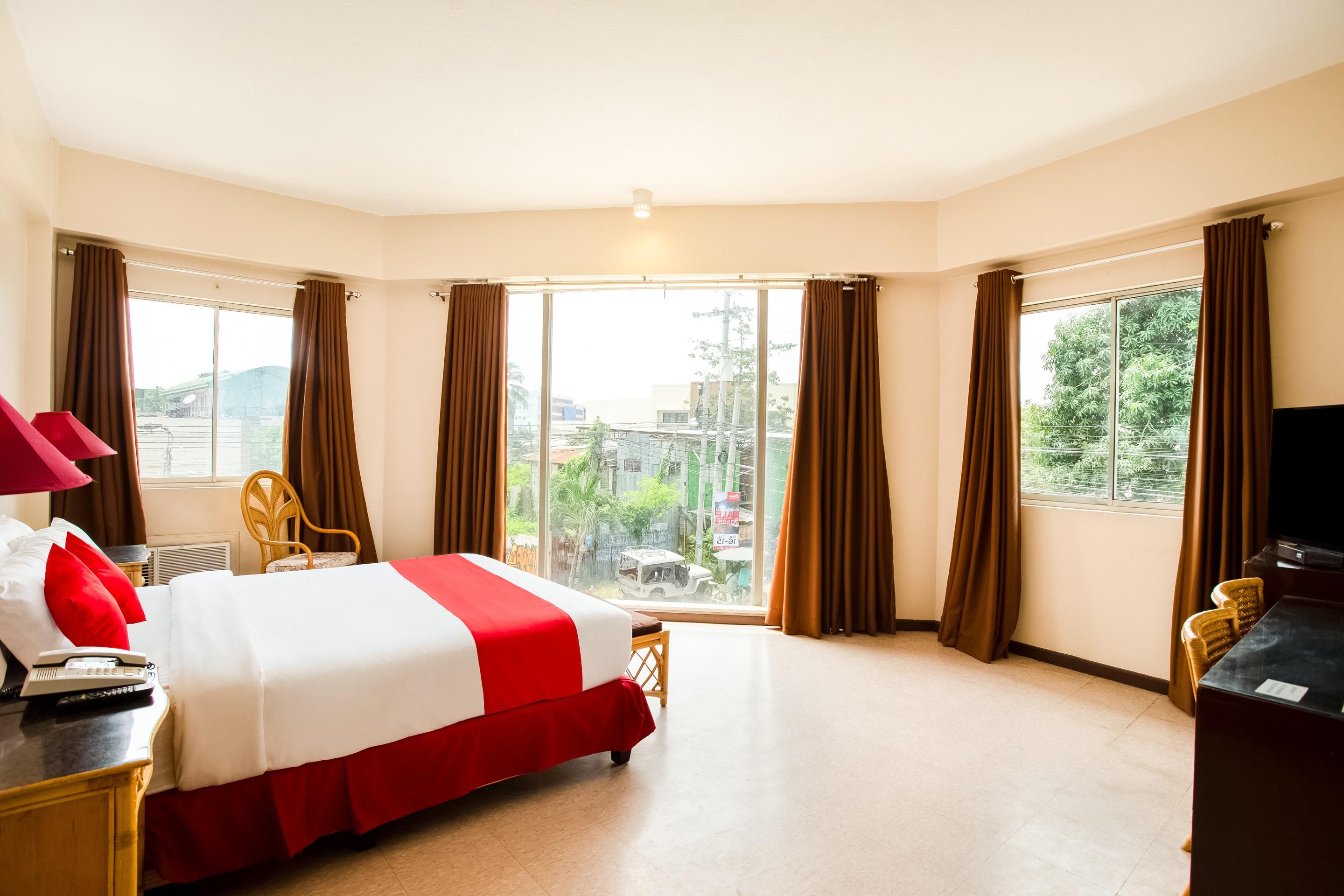 Oyo 414 Humberto'S Hotel Davao Екстер'єр фото