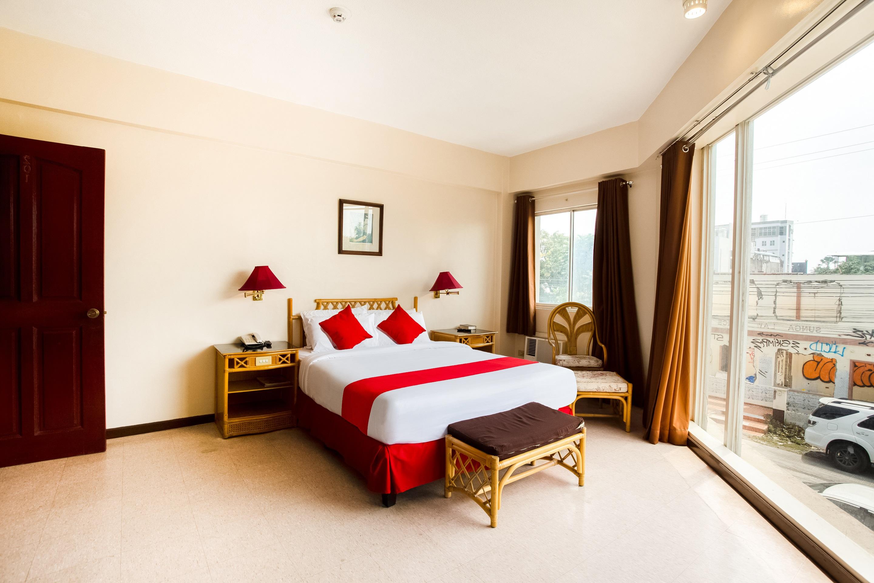 Oyo 414 Humberto'S Hotel Davao Екстер'єр фото
