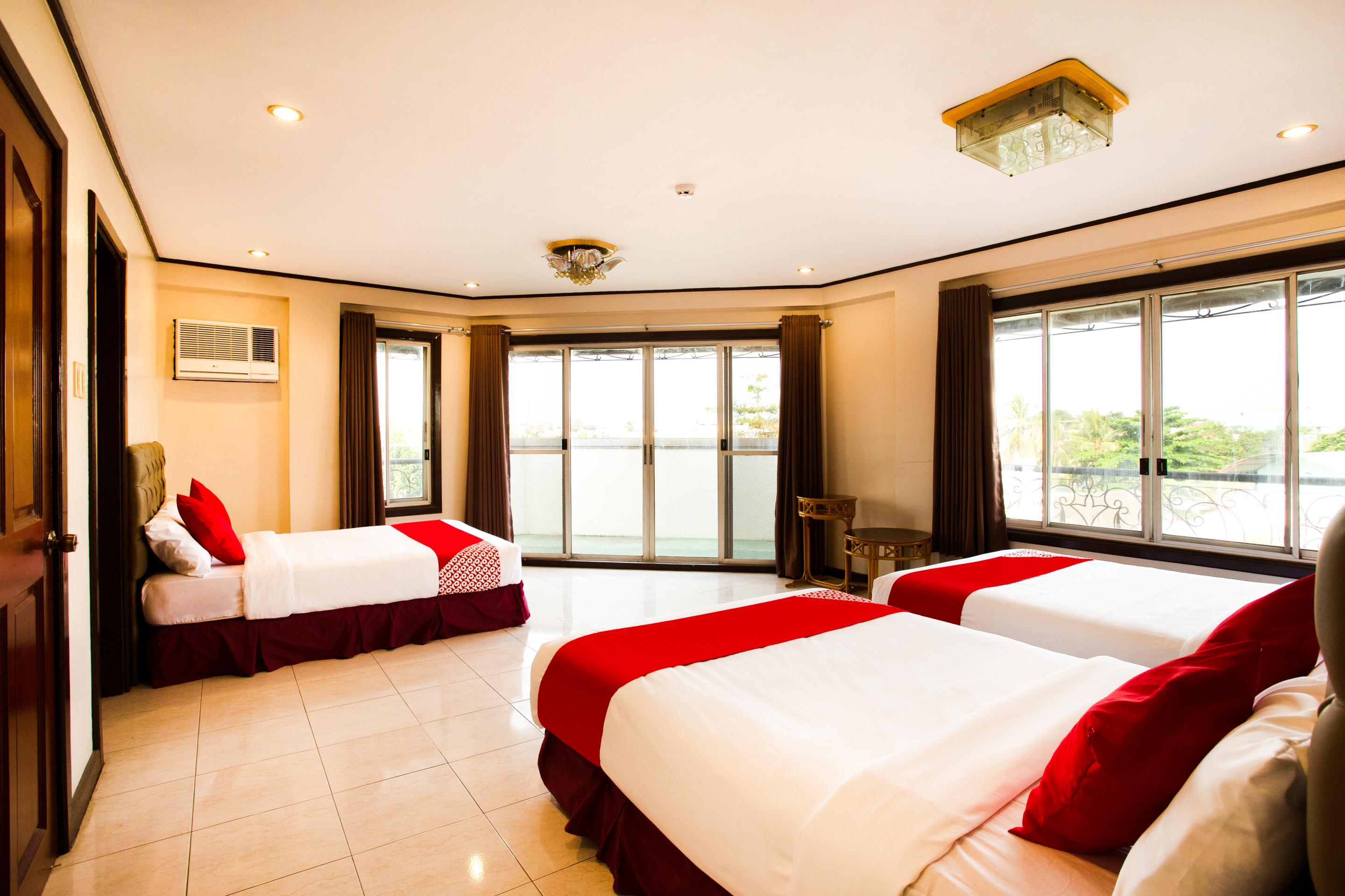 Oyo 414 Humberto'S Hotel Davao Екстер'єр фото