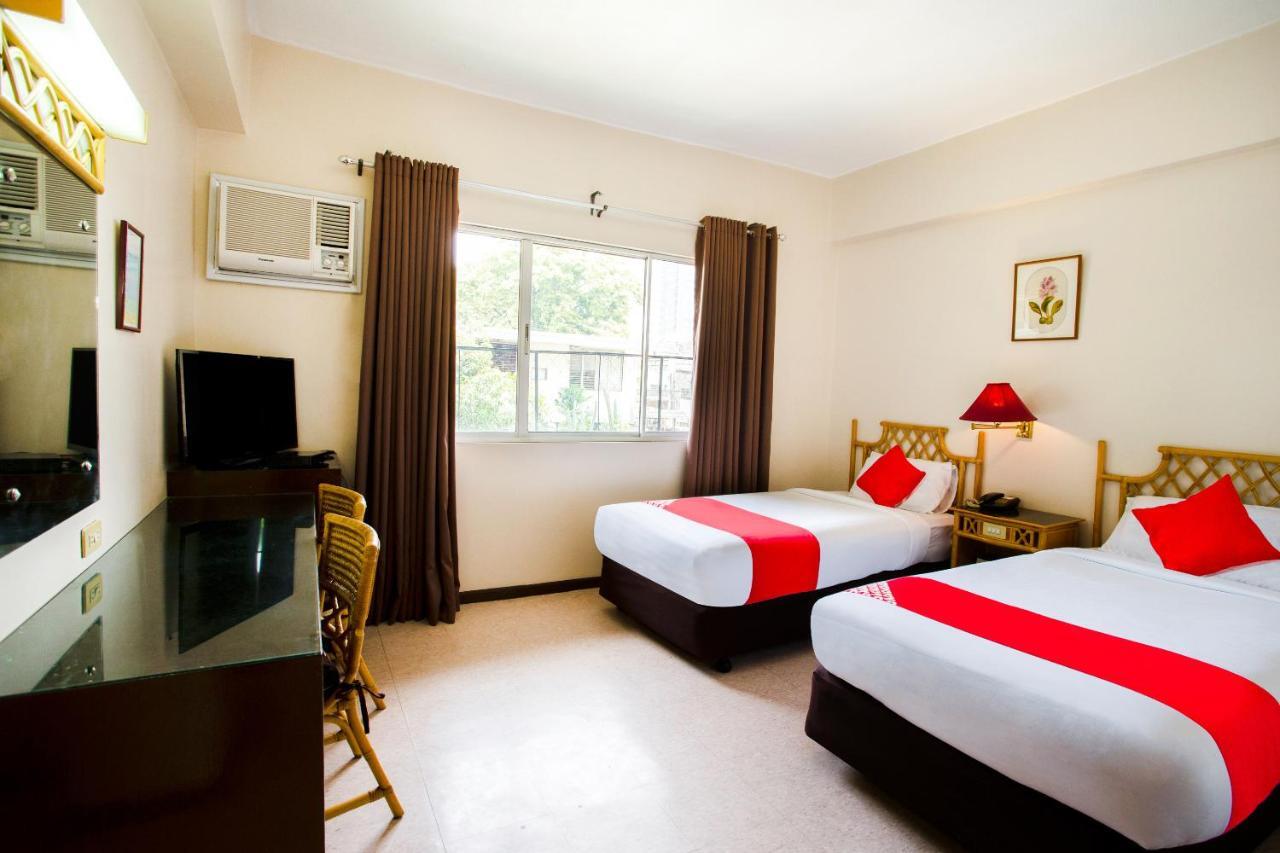 Oyo 414 Humberto'S Hotel Davao Екстер'єр фото