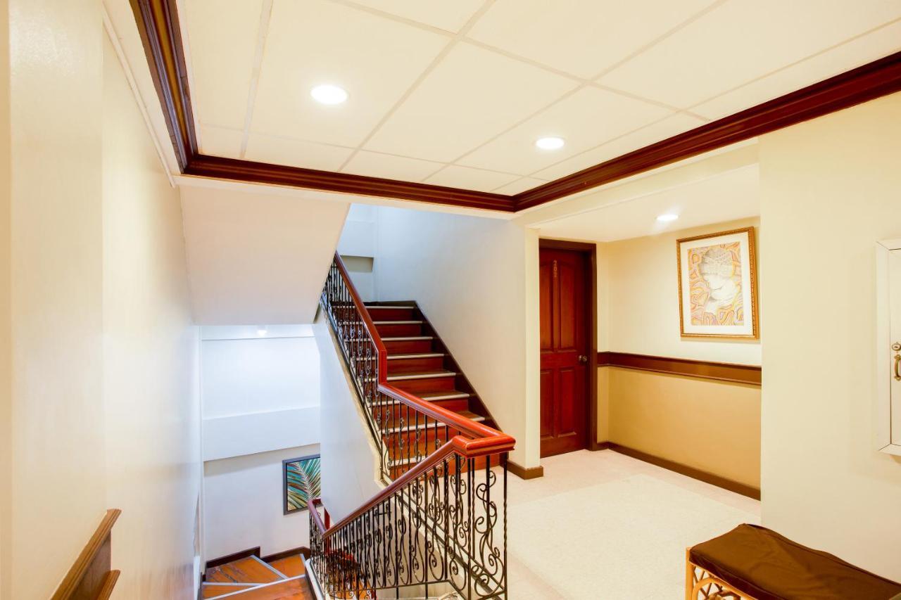 Oyo 414 Humberto'S Hotel Davao Екстер'єр фото